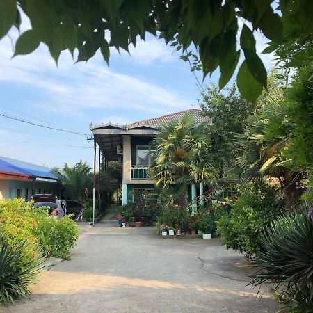 Green House Hotel Alakhadze Exterior foto